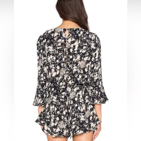 Free People “All The Right Ruffles” Romper – Size XS - Picture 8 of 8